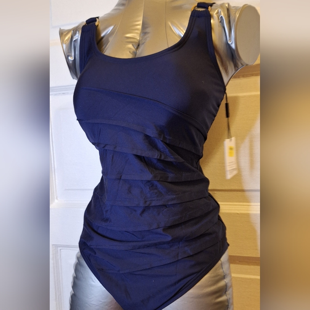 Elegant Black Sleeveless Top
